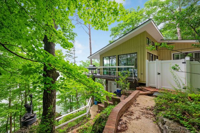 11642 Holly Circle, Soddy Daisy, TN 37379