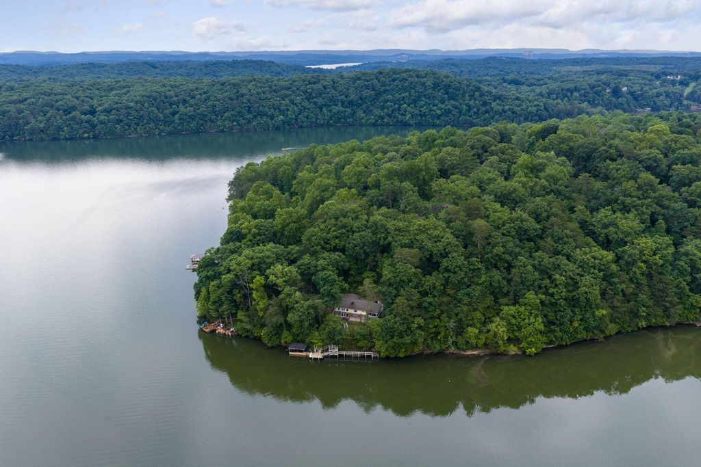 11642 Holly Circle, Soddy Daisy, TN 37379