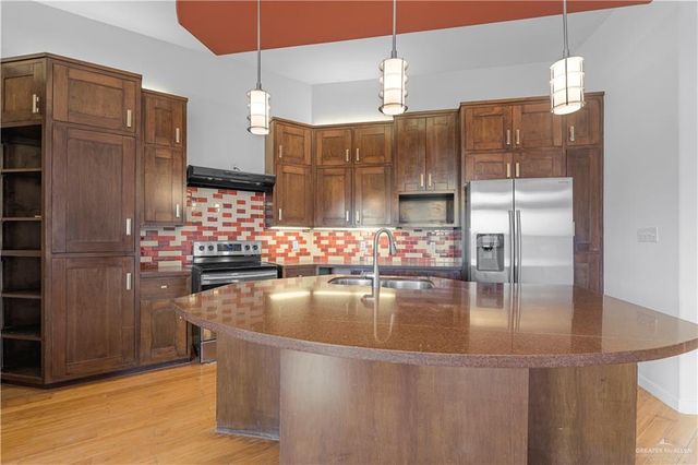 3101 Academy Avenue, Edinburg, TX 78541