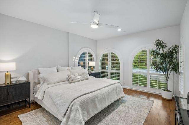 1050 N Windomere Avenue, Dallas, TX 75208