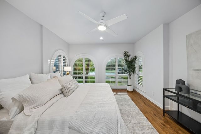 1050 N Windomere Avenue, Dallas, TX 75208