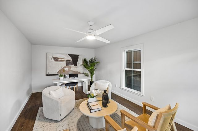 1050 N Windomere Avenue, Dallas, TX 75208