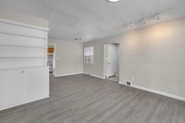 2310 Pinecrest Avenue, Ann Arbor, MI 48104