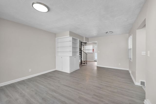 2310 Pinecrest Avenue, Ann Arbor, MI 48104