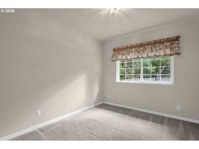 5096 WOOD LAKE Way, Florence, OR 97439