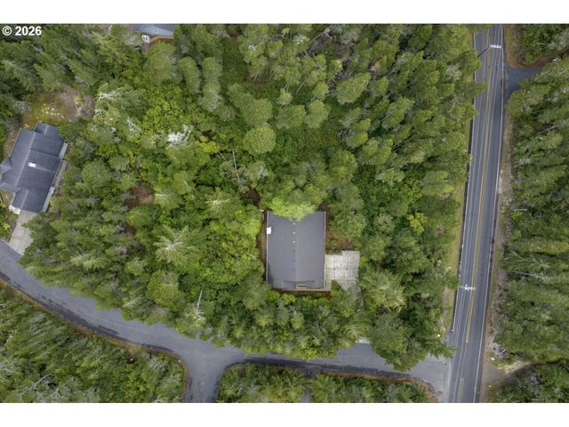 5096 WOOD LAKE Way, Florence, OR 97439