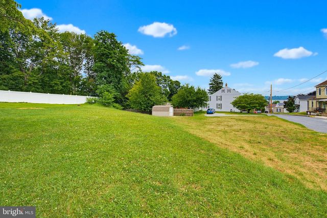 515 S 2ND ST, Wrightsville, PA 17368