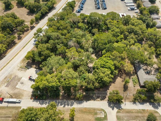 307 Arnold Street, Ennis, TX 75119