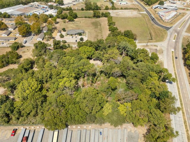 307 Arnold Street, Ennis, TX 75119