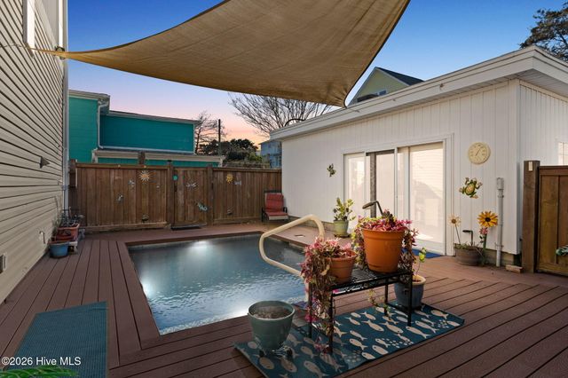 137 Fourth Avenue N, Kure Beach, NC 28449