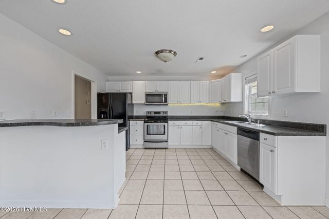 429 Marshas Way, Havelock, NC 28532