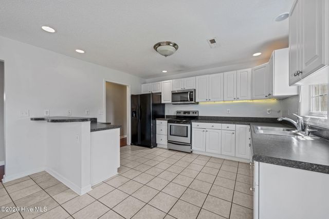 429 Marshas Way, Havelock, NC 28532