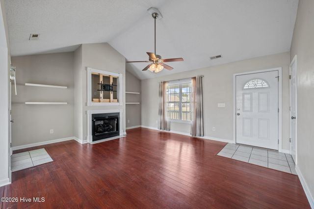 429 Marshas Way, Havelock, NC 28532