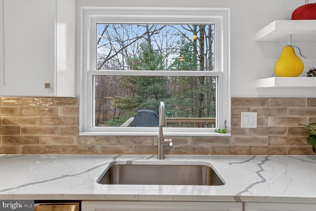 1575 BENNINGTON WOODS CT, Reston, VA 20194