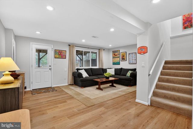 1575 BENNINGTON WOODS CT, Reston, VA 20194