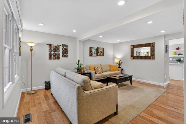 1575 BENNINGTON WOODS CT, Reston, VA 20194