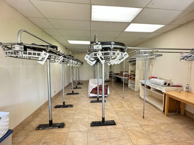 1706 W Lawrence Avenue, Chicago, IL 60640