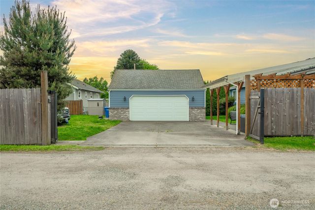 1010 Academy Street, Sumner, WA 98390