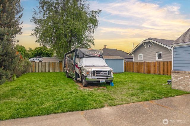 1010 Academy Street, Sumner, WA 98390