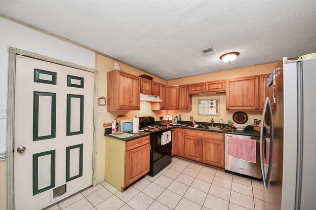 17018 Water Oak Drive A, Channelview, TX 77530