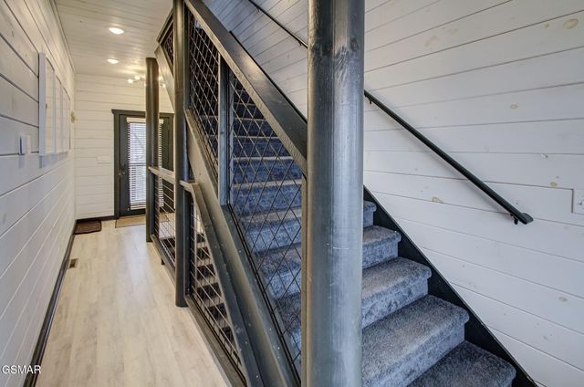 709 Deerfoot Drive, Gatlinburg, TN 37738