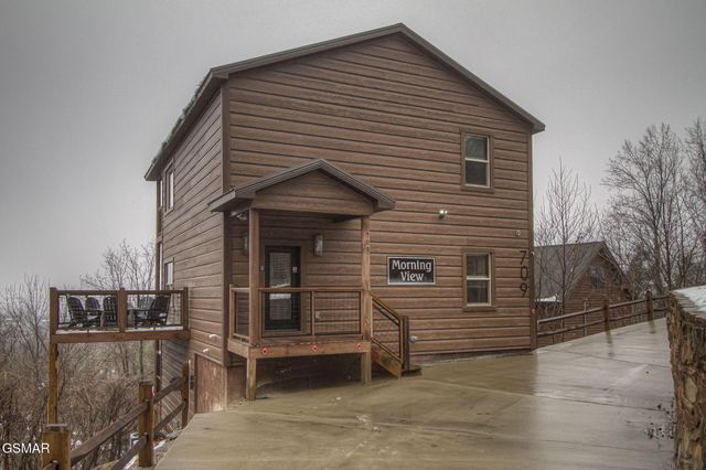 709 Deerfoot Drive, Gatlinburg, TN 37738
