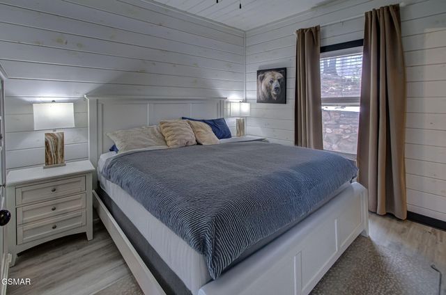 709 Deerfoot Drive, Gatlinburg, TN 37738