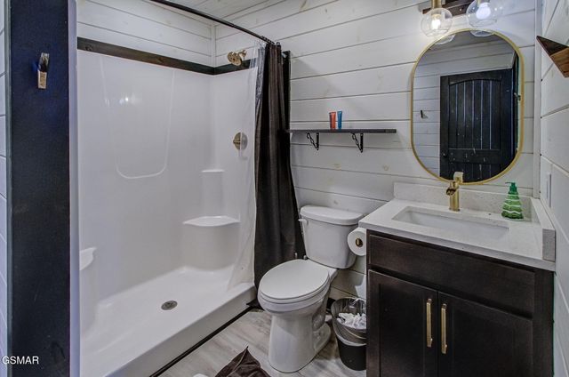 709 Deerfoot Drive, Gatlinburg, TN 37738