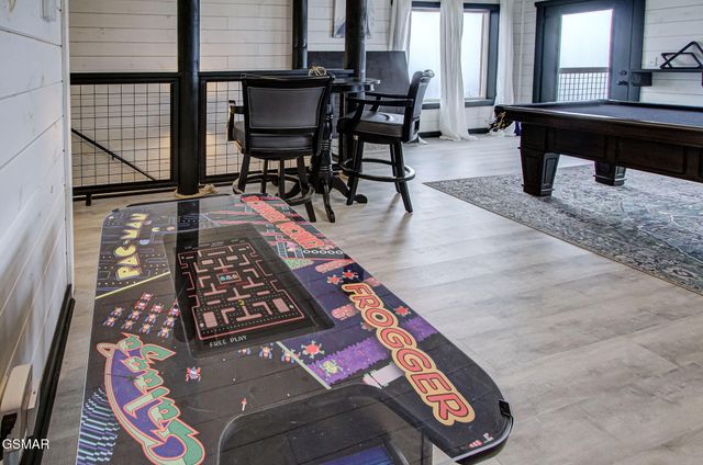 709 Deerfoot Drive, Gatlinburg, TN 37738