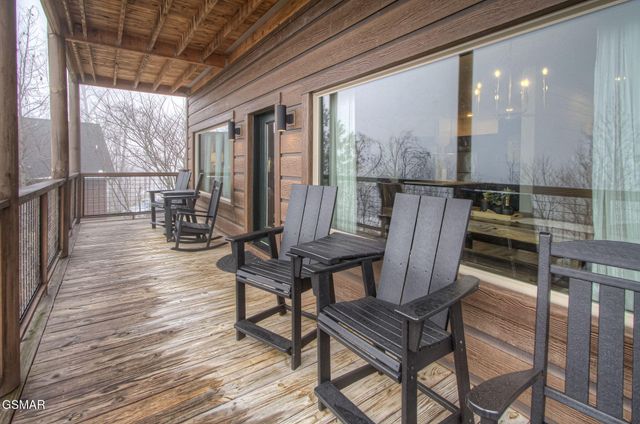 709 Deerfoot Drive, Gatlinburg, TN 37738