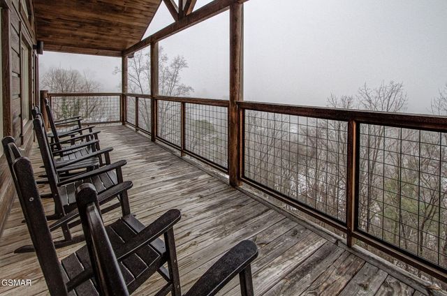 709 Deerfoot Drive, Gatlinburg, TN 37738