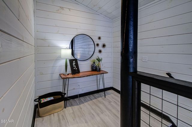 709 Deerfoot Drive, Gatlinburg, TN 37738