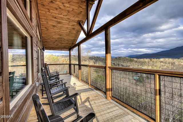 709 Deerfoot Drive, Gatlinburg, TN 37738