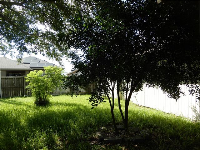 7330 New Brunswick Dr, Corpus Christi, TX 78414