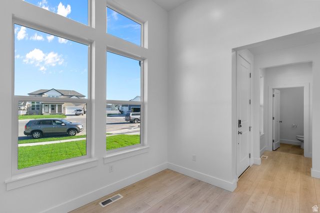 2485 W 2950 N, Farr West, UT 84404