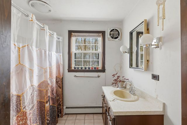 137 Bryn Mawr Ave, Auburn, MA 01501