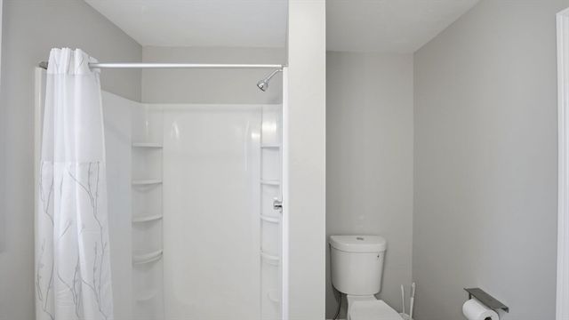 137 Bryn Mawr Ave, Auburn, MA 01501