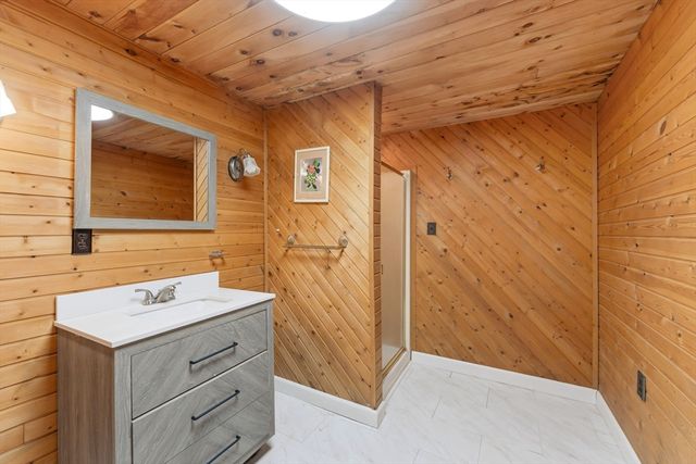 137 Bryn Mawr Ave, Auburn, MA 01501