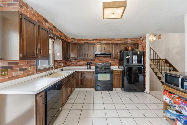 137 Bryn Mawr Ave, Auburn, MA 01501