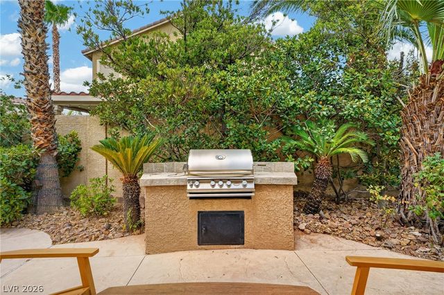 11212 Dell Cliffs Court, Las Vegas, NV 89144