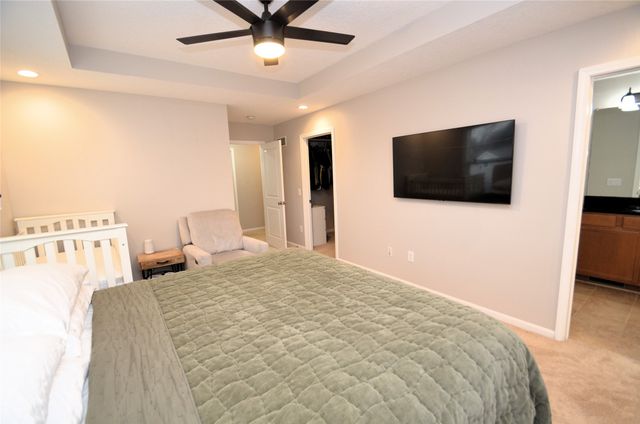 9160 Greenspire Drive 102, West Des Moines, IA 50266