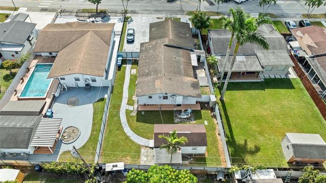 11441 SW 2nd St 11443, Sweetwater, FL 33174