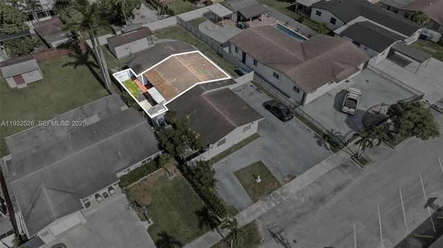 11441 SW 2nd St 11443, Sweetwater, FL 33174