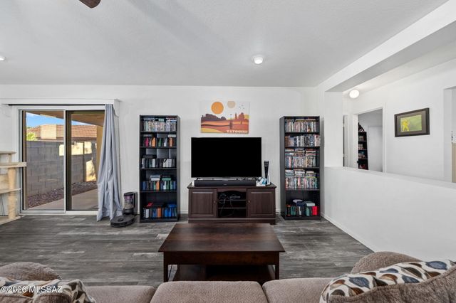 228 E Scarlet Maple Street, Sahuarita, AZ 85629
