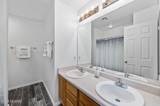 228 E Scarlet Maple Street, Sahuarita, AZ 85629