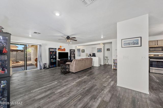 228 E Scarlet Maple Street, Sahuarita, AZ 85629