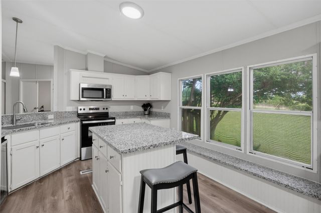 4626 E Renfro Street, Alvarado, TX 76009
