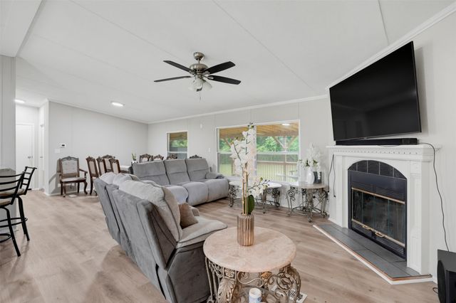 4626 E Renfro Street, Alvarado, TX 76009