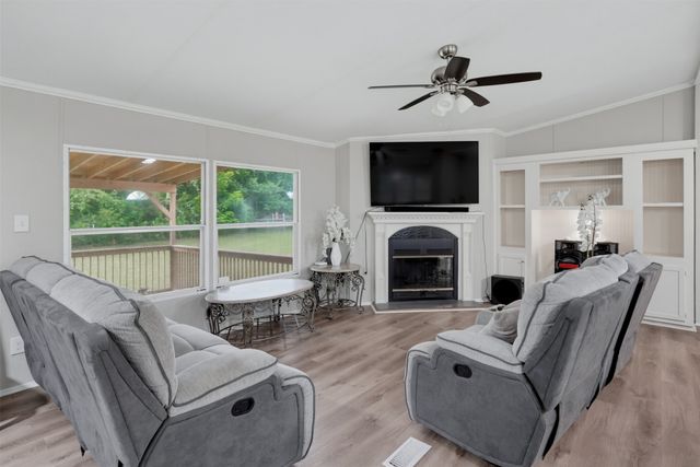 4626 E Renfro Street, Alvarado, TX 76009