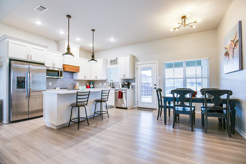 Image 10 of property listing at 5013 Red Oak Lane, San Angelo, TX 76904